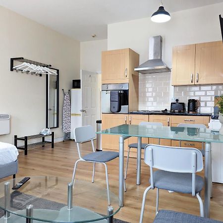 Lovely Studio In Anfield Near Centre Free Parking Liverpool Exterior foto